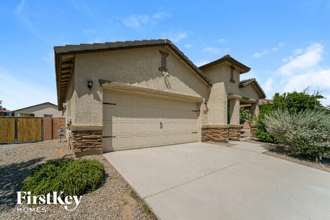 Foto del edificio - 15987 W Larkspur Dr