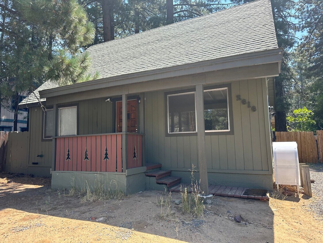 Foto principal - House with TWO Units in One!