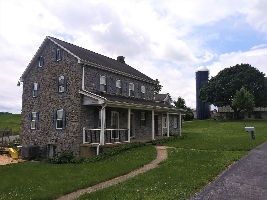 Primary Photo - 4 br, 2.5 bath House - 2113 KILMER RD