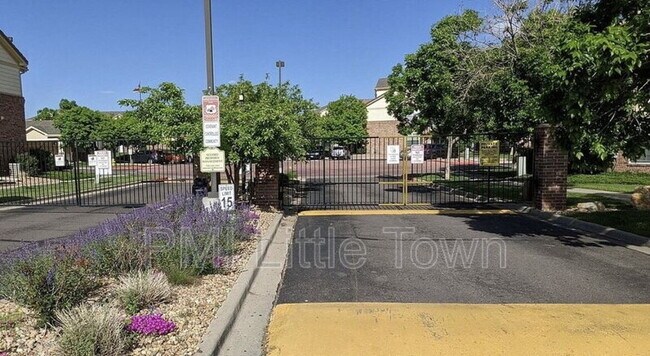 Building Photo - 5714 N Gibralter Way