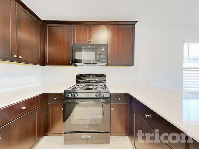 Foto del edificio - 2506 Perennial St