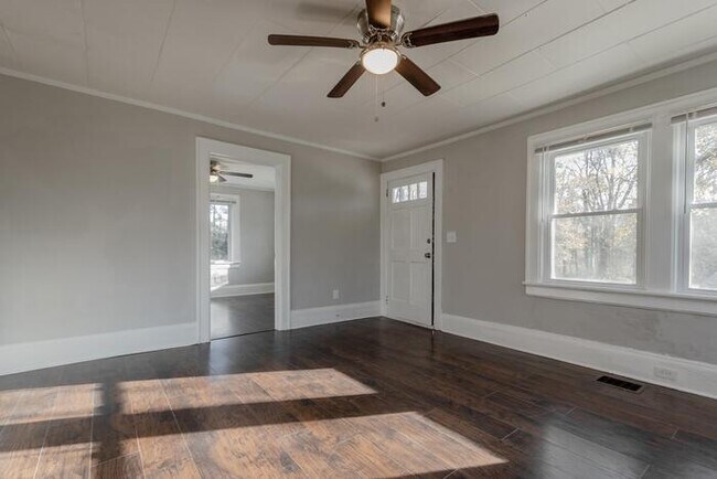 Foto del edificio - 906 W 9th Ave