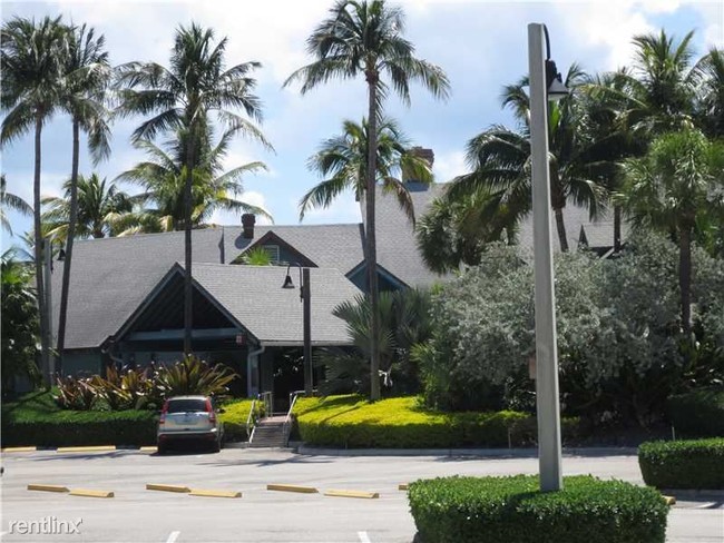 Building Photo - 1 br, 1.5 bath Condo - 6000 N Ocean Blvd xxx