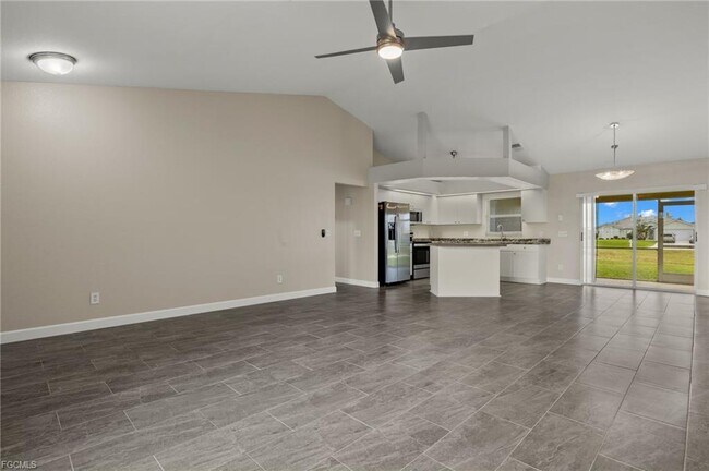 Foto del edificio - 3919 SW 14th Pl