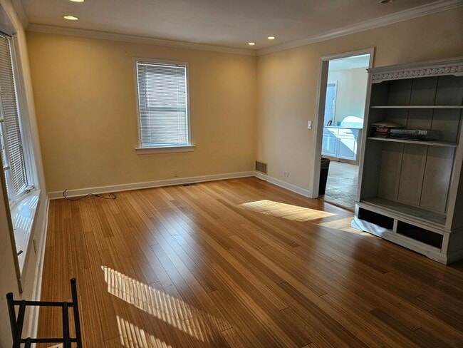 Foto del edificio - 1N670 River Dr