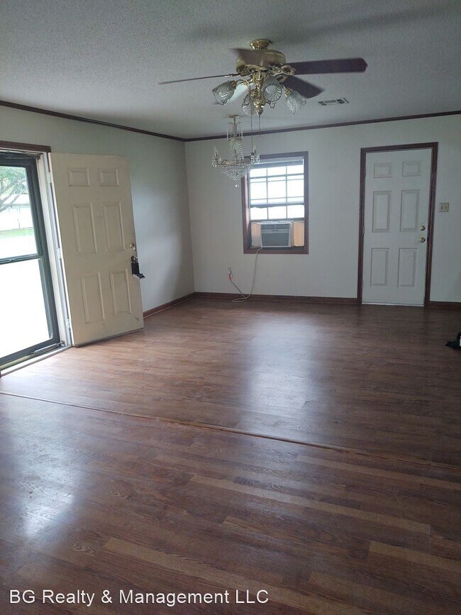 Building Photo - 3 br, 2 bath House - 204 St Paul Ave