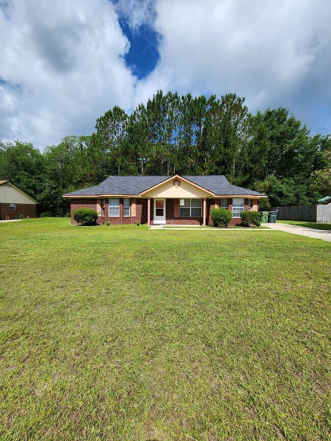 Building Photo - 906 Rice Ct