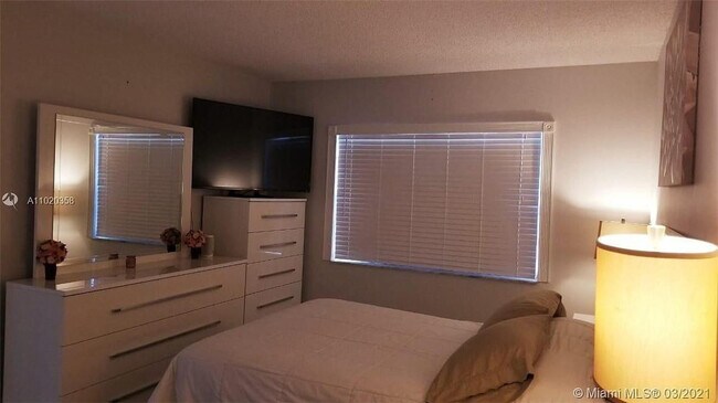 Foto del edificio - 1560 McKinley St