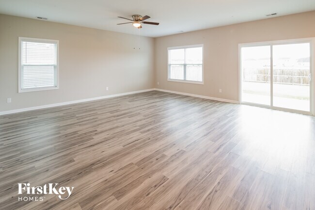 Building Photo - 146 Clydesdale Cir