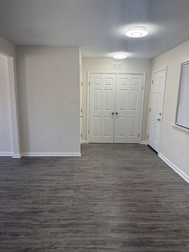 Foto del edificio - Newly Renovated Home In Raleigh