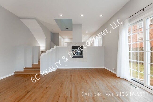 Foto del edificio - ***HYDE PARK / 3 BDRM + DEN - 3 BTH / FINI...