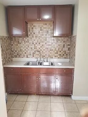 Foto del edificio - 12039-12041 Schaefer Hwy