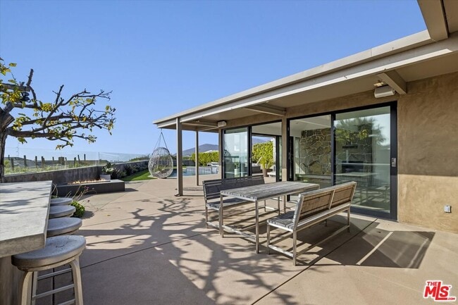 Building Photo - 18131 Kingsport Dr