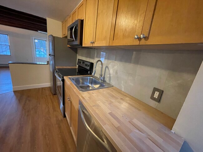 Kitchen - 3 Boswell Ave