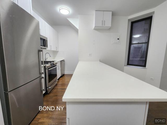 Foto del edificio - 1 bedroom in NEW YORK NY 10019