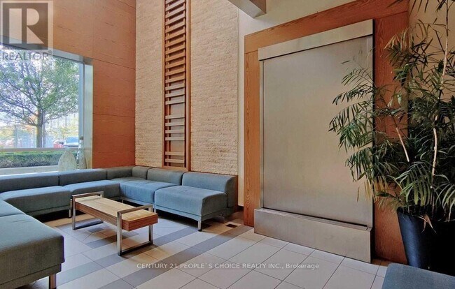 Photo du bâtiment - 155 Legion Rd N