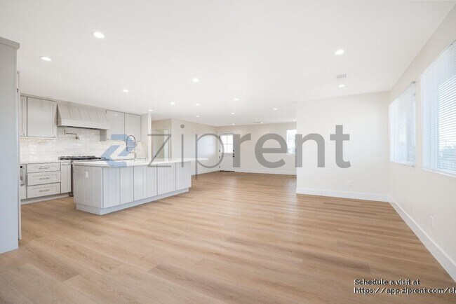 Foto del edificio - 5002 Plainview Rd