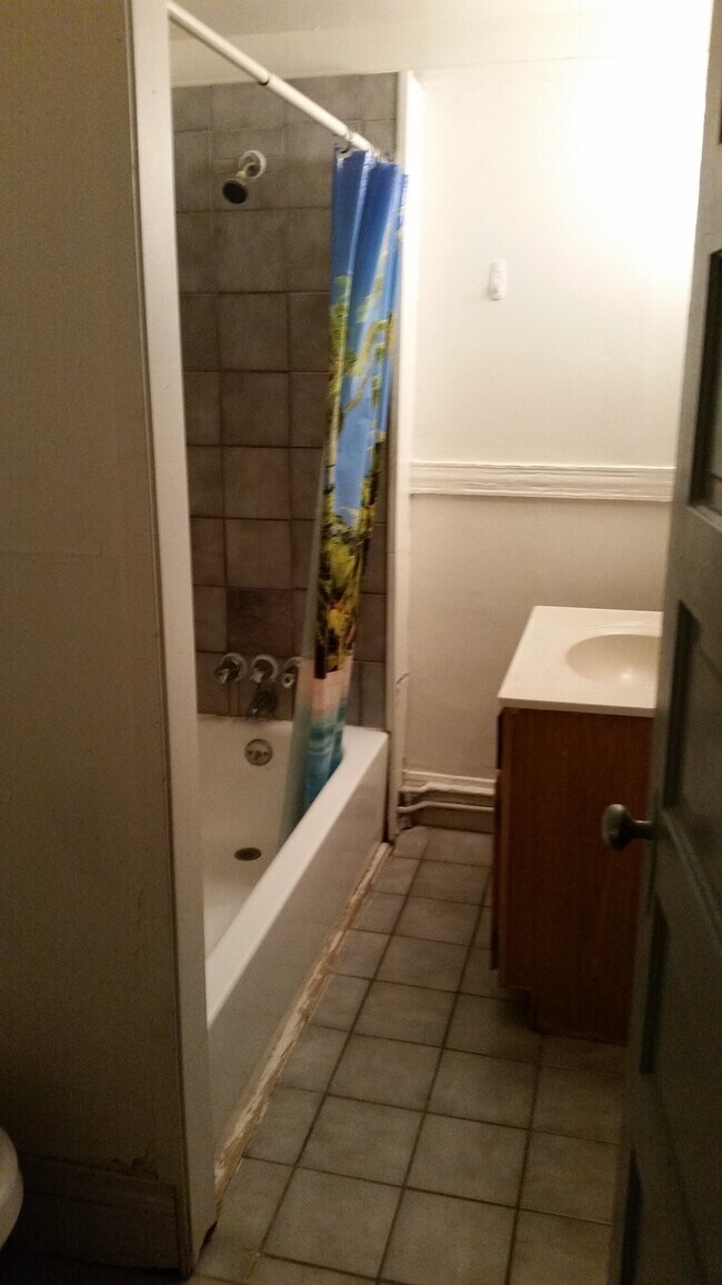 Foto del edificio - 1130 S Forest Ave