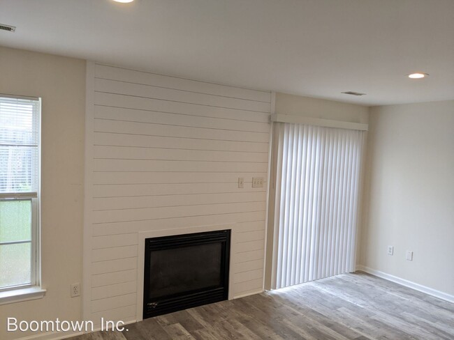 Building Photo - 3 br, 2.5 bath House - 7219 Black Creek Lane