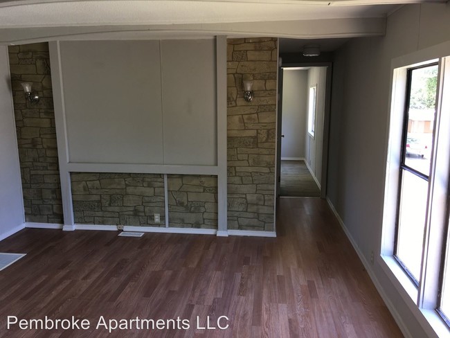 Building Photo - 1 Bridgeview Trailer Ct