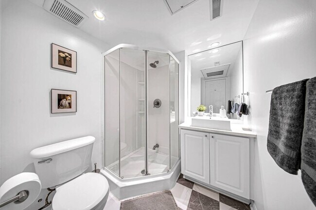 Photo du bâtiment - 9 Niagara St