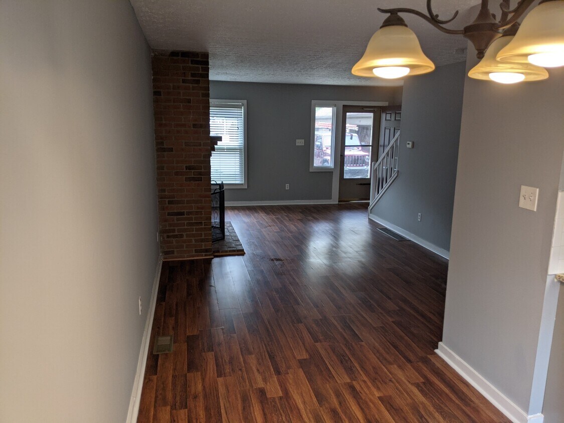 Foto principal - 440 Edinburgh Rd