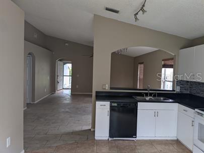 Building Photo - 2713 Palm Isle Way