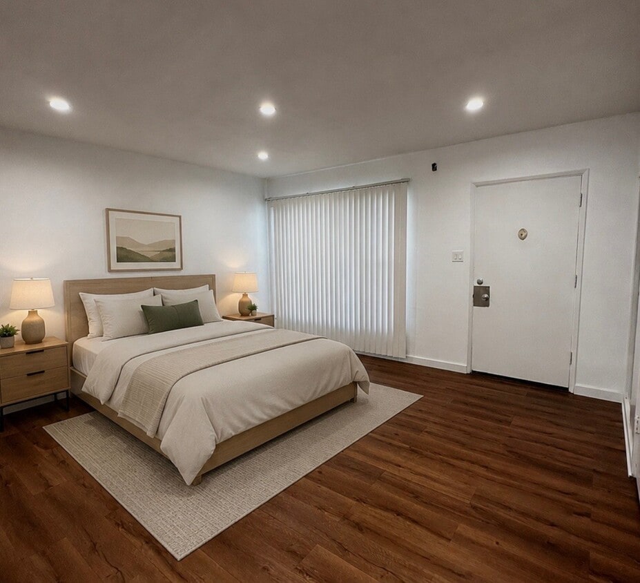 Photo - 323 N Chevy Chase Dr (Glendale, CA)