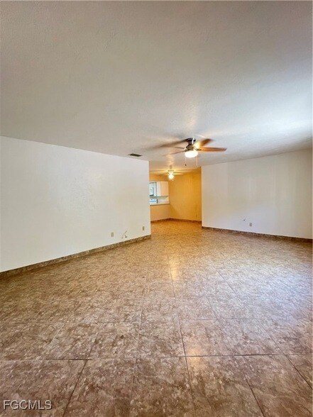 Foto del edificio - 1825 Oak Ln