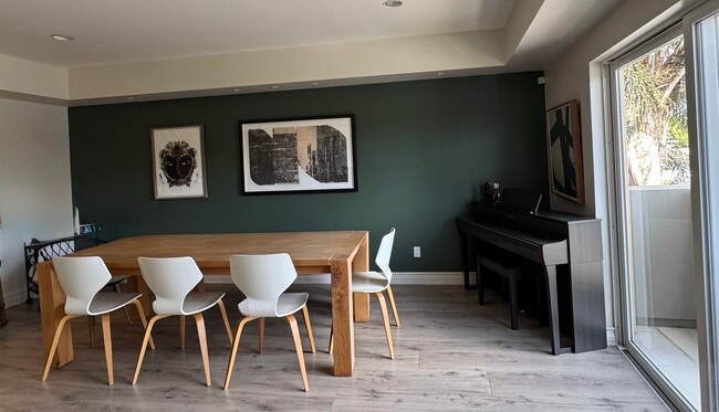 Building Photo - 2101 S Beverly Glen Blvd