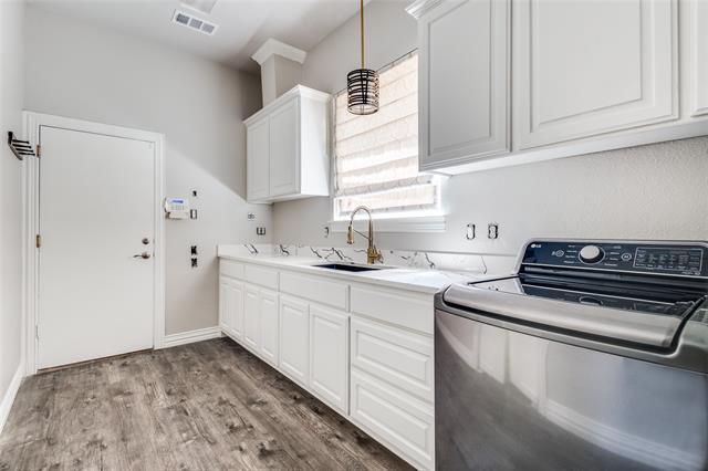 Building Photo - 804 Shorecrest Dr