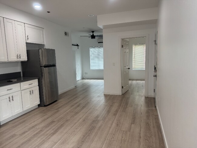 Foto del edificio - 532 Cesar E. Chavez Pkwy