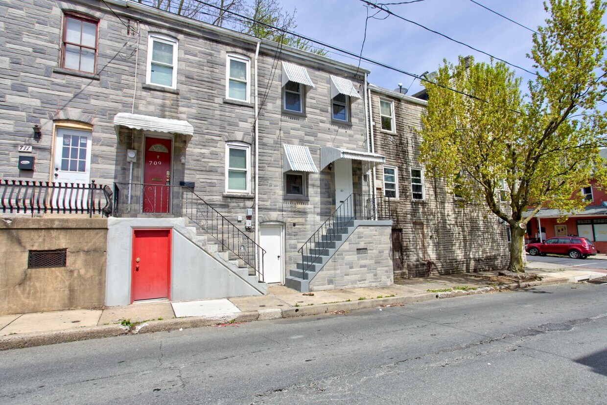 Foto principal - 707 W Vine St