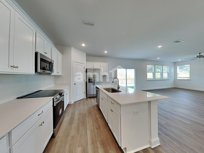 Building Photo - 1015 Bevington Dr