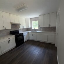 Building Photo - 1216 Gifford Ln