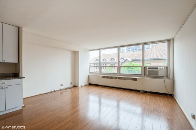 Foto del edificio - 3950 N Lake Shore Dr