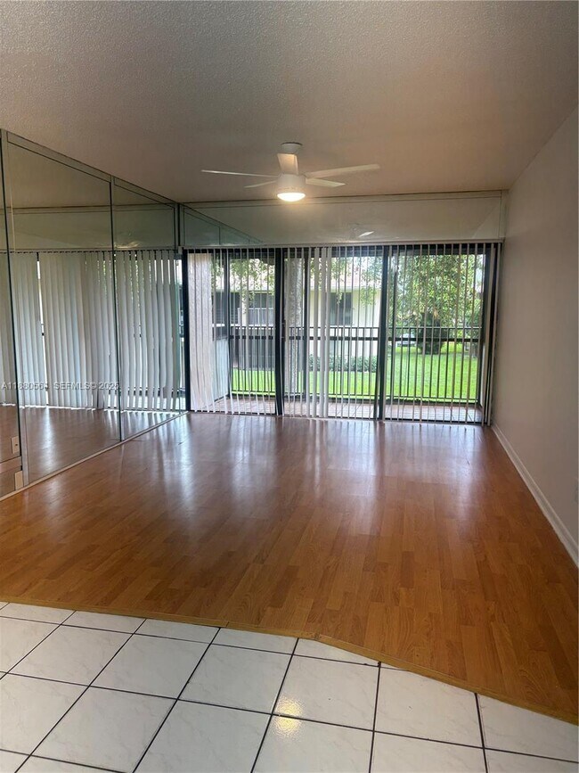 Foto del edificio - 5981 Washington St