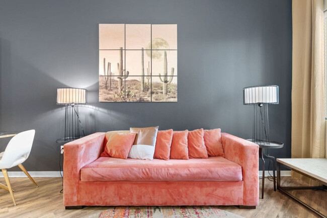 Foto del edificio - 4857 N 8th Pl