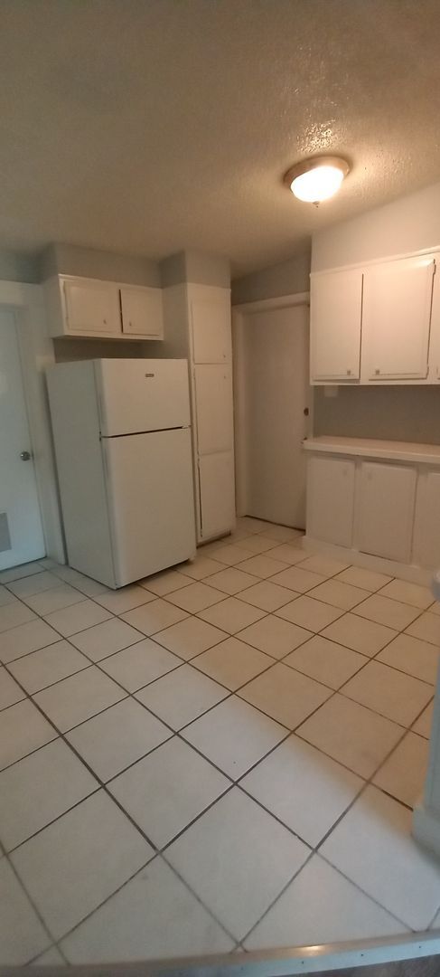 Building Photo - 4407 Detaille Dr
