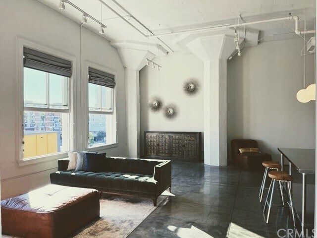Foto del edificio - 115 W 4th St