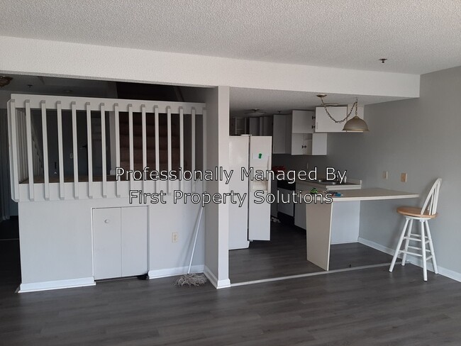 Foto del edificio - 104 N 8th St
