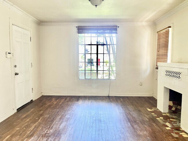 Building Photo - 348 Peachtree Blvd