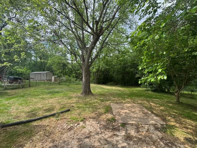 Building Photo - 136 Crestview Dr