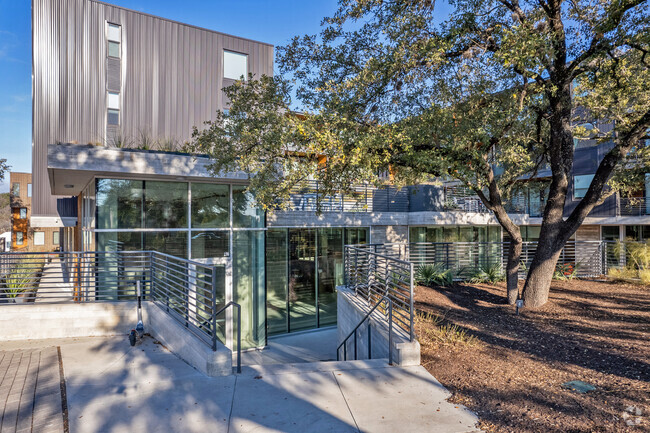 Entrance - The 900 Condos of Austin