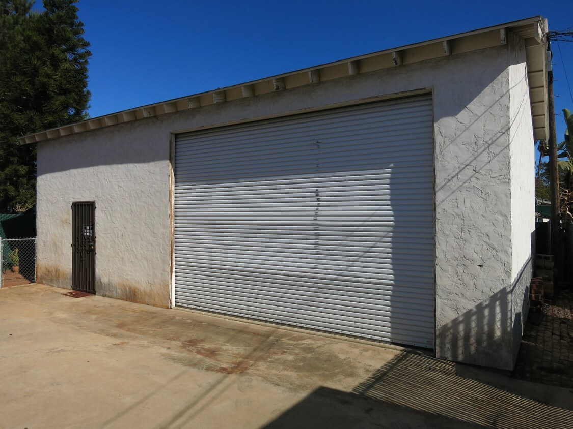 Garage - 1929-1929 1/2 30th St