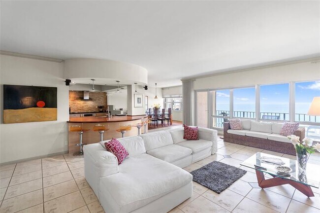 Foto del edificio - 4900 N Ocean Blvd