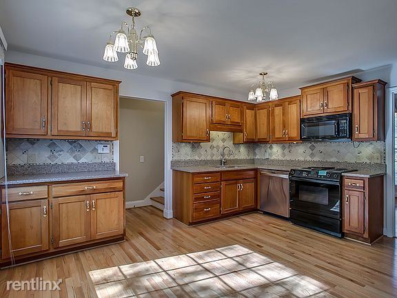 Building Photo - 4 br, 3 bath House - 159 Riverwood Dr