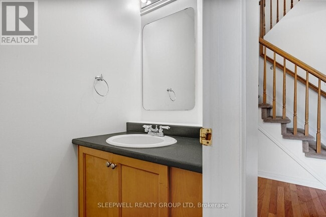 Building Photo - 209 Hopewell Ave