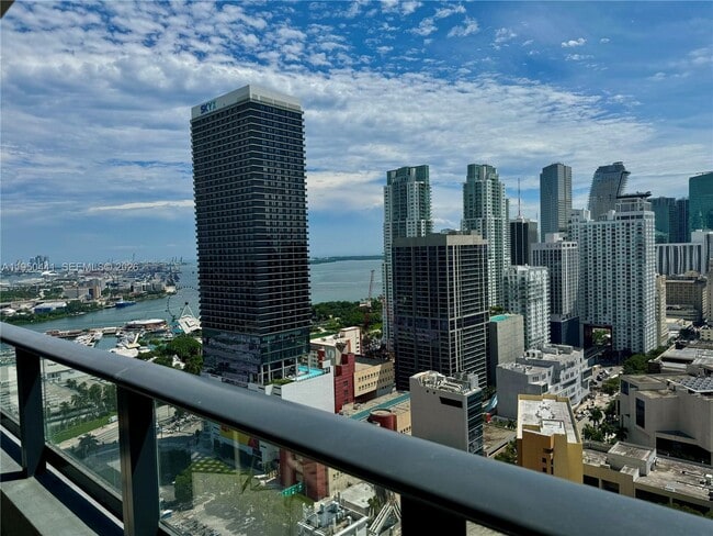 Foto del edificio - 159 NE 6th St