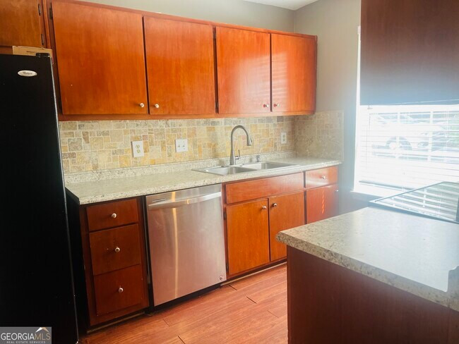 Foto del edificio - 5313 Waverly Trce